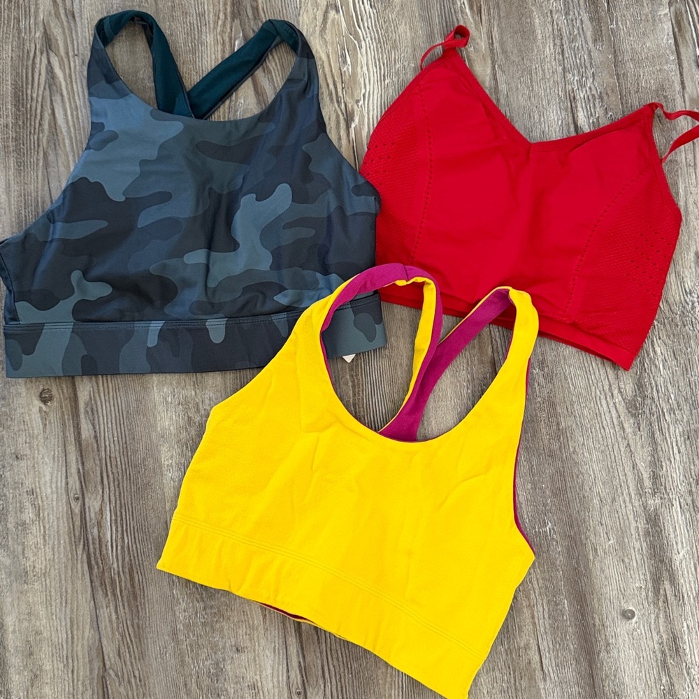 Fabletics Camo Sports Bra - Black and Gray